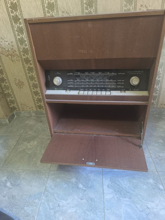 Радио грамофон ретро