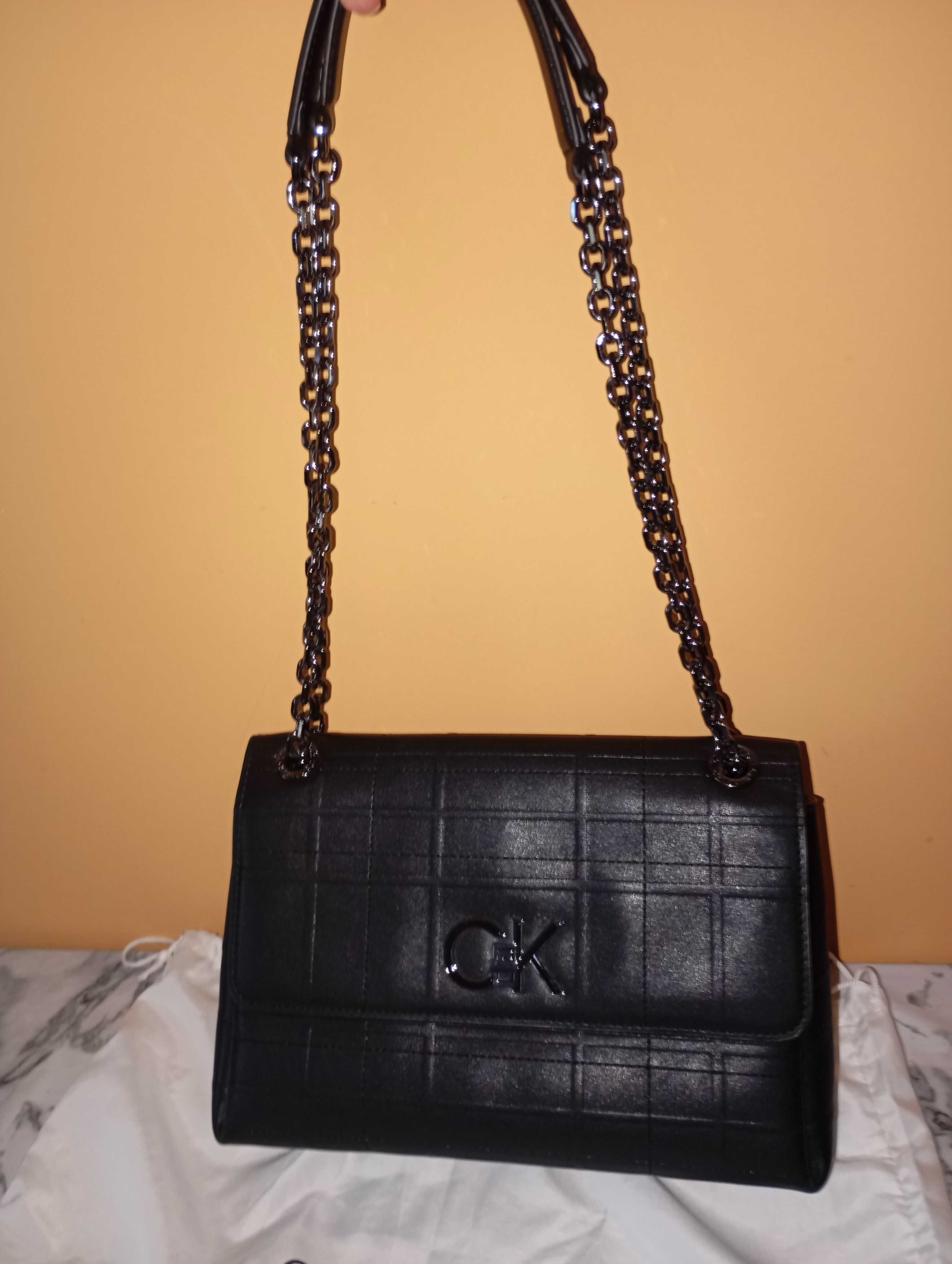 Дамска чанта Calvin Klein Re-Lock Ew Conv Xbody Quilt K60K609682.