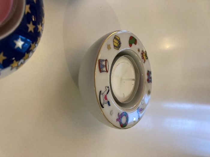 decoratiune camera copil portelan suport lumanare pictat in Bavaria