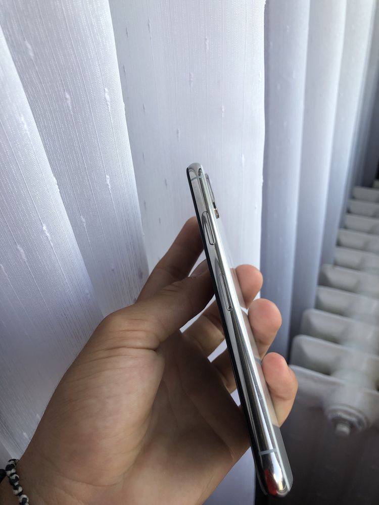 Iphone x 64gb alb urgent