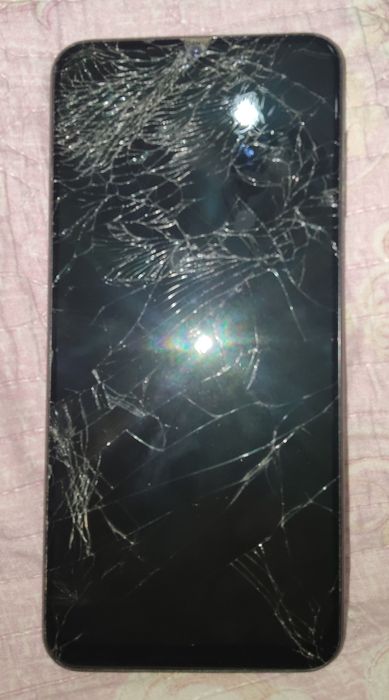 Телефон сломаный