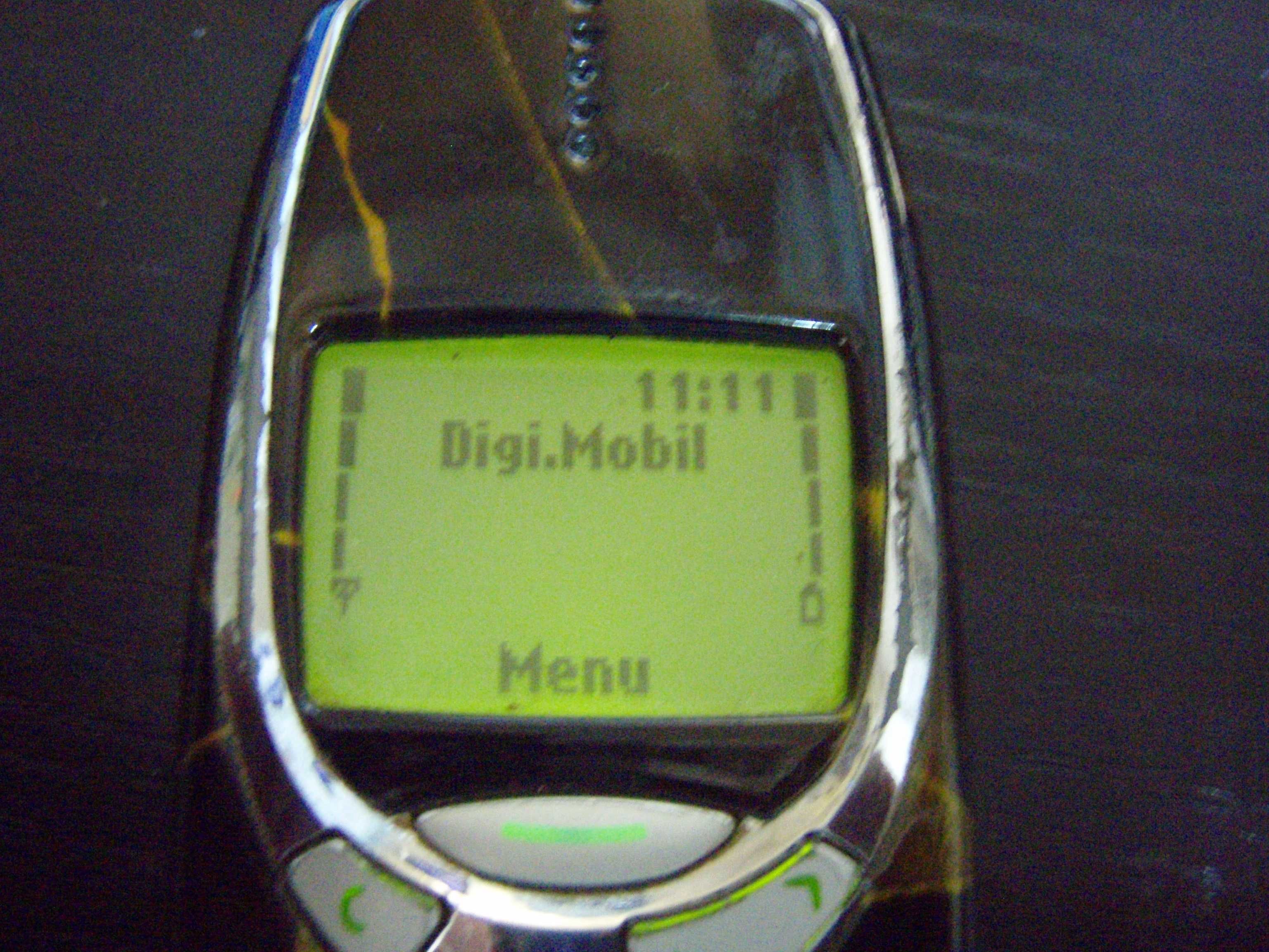 Nokia 3310, liber de retea + incarcator
