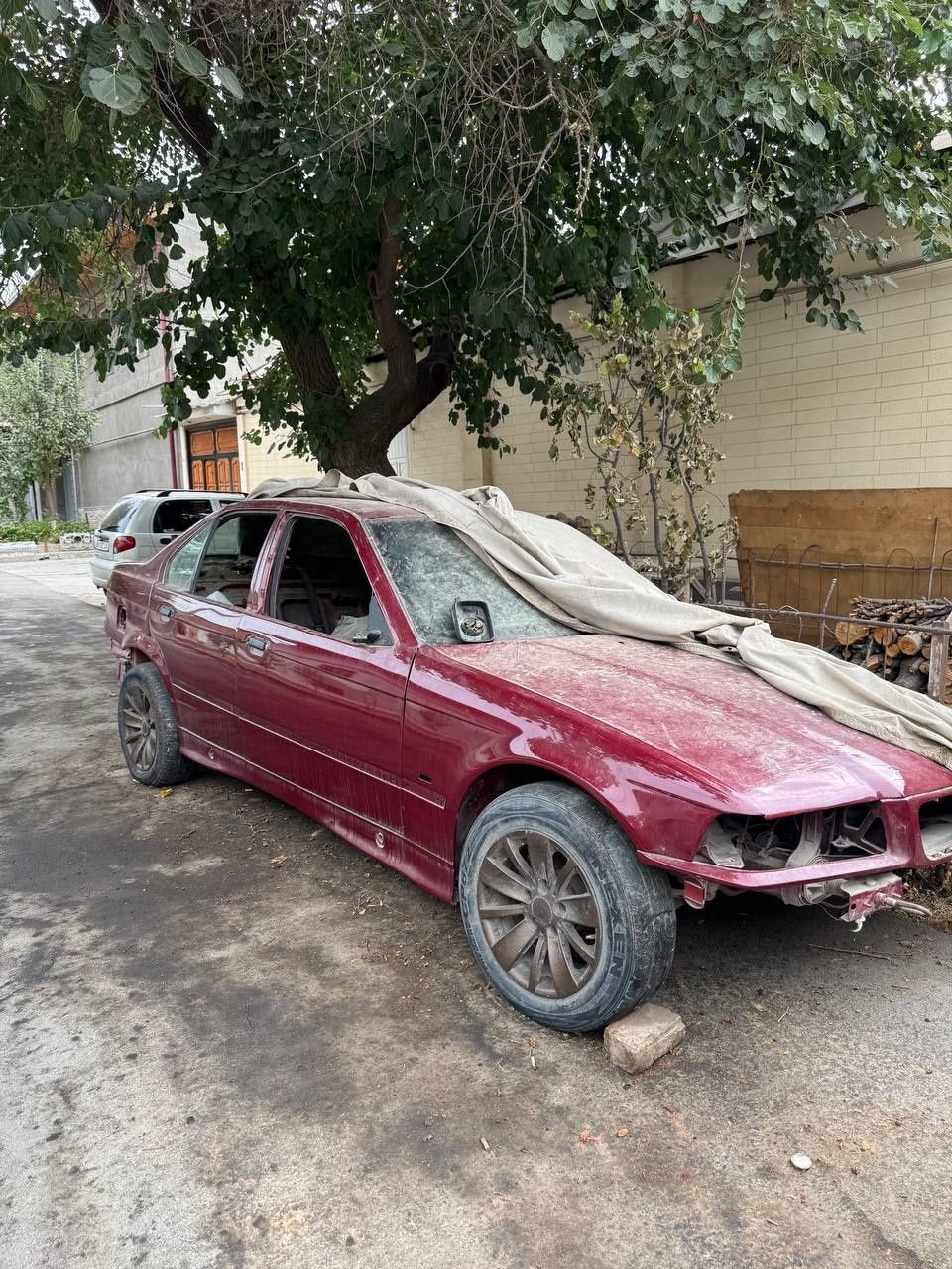 Продаётся BMW 3.18