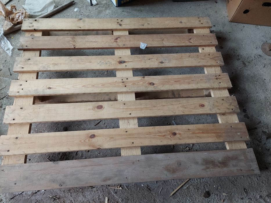 Vând paleti Euro și non Euro