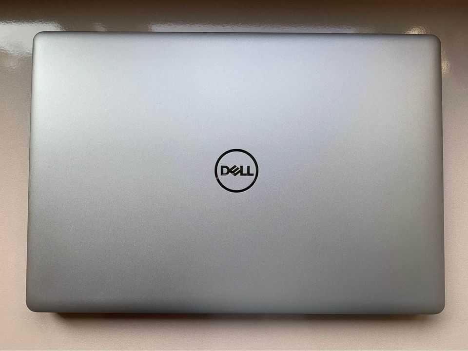 Dell Inspiron 15 5000 i7-8550U, 16GB, 256GB SSD, Нова батерия