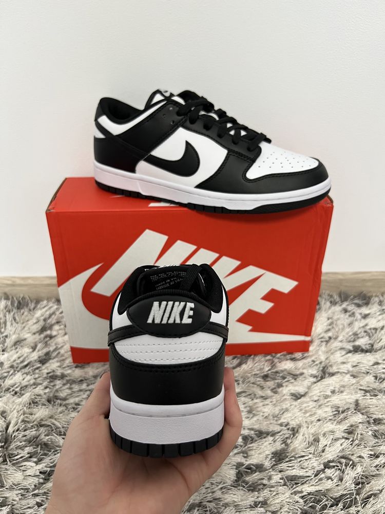 Nike Dunk Low Retro black and white nr. 42