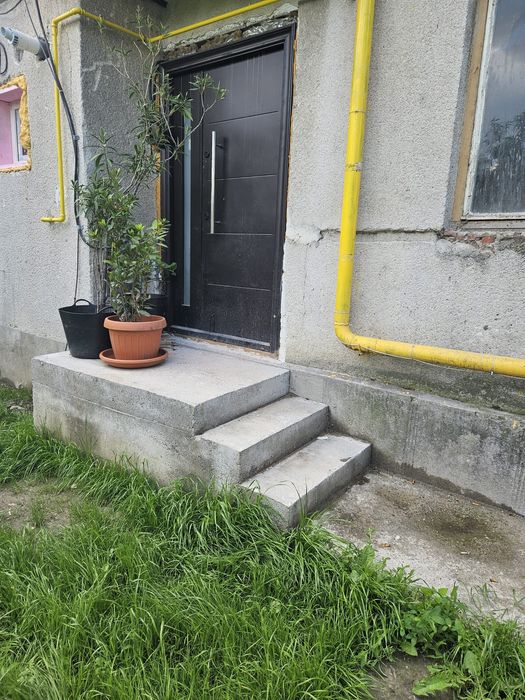 Vând garsoniera în Mun Curtea de Argeș