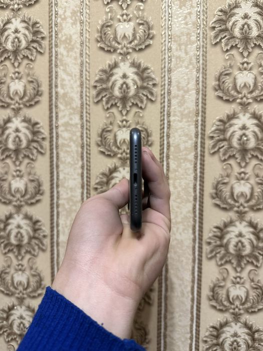 Iphone 11 128gb qora feys turton bor ochilmagan