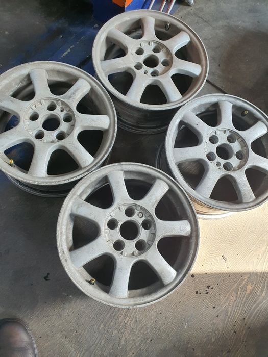 Легкосплавные диски от ауди вольксваген.15 ие