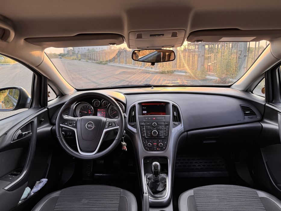 Vand Opel Astra J 2018