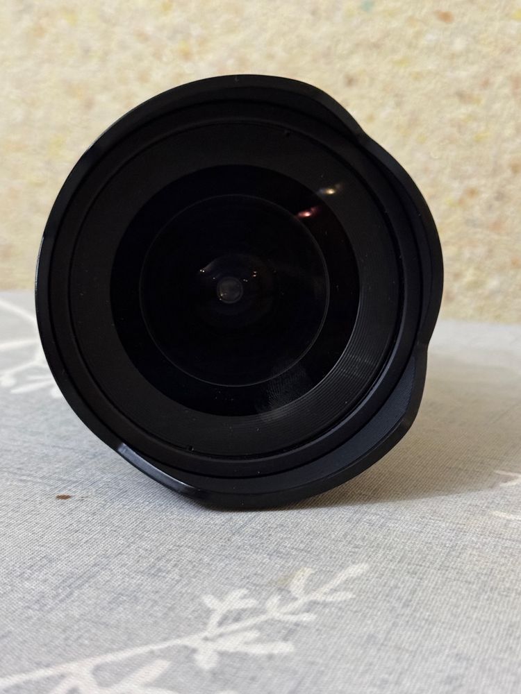 samyang af 14/2 . 8 fe