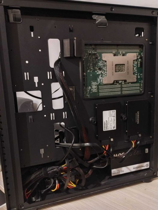 Calculator (server) 64 cores/128 threads , 256 GB DDR4 Ecc Registered.