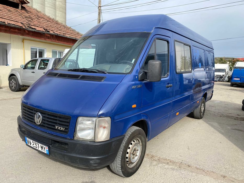 Dezmembrez Volkswagen LT 35 2.5 TDI 109 cp tip ANJ punte simpla 2006