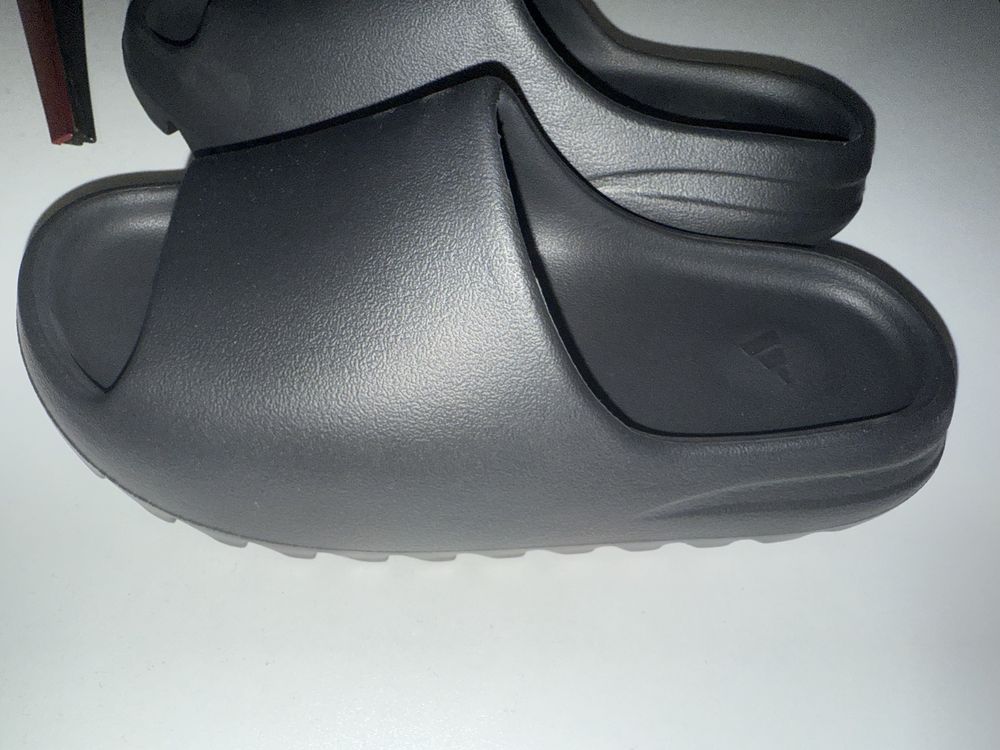 Yeezy slide чисто нови