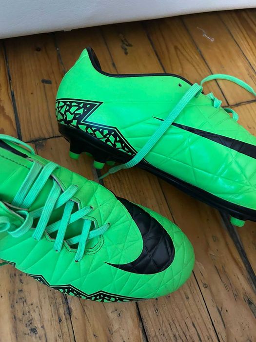 Футболни обувки Nike HYPERVENOM