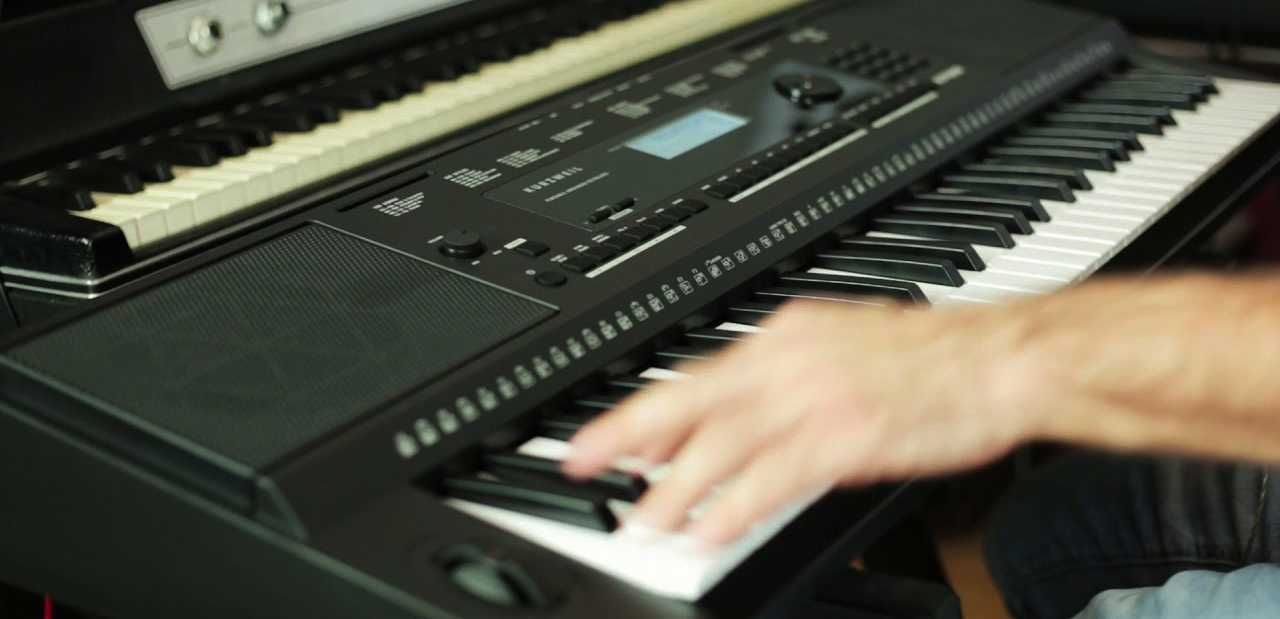 Синтезатор  Kurzweil kp100