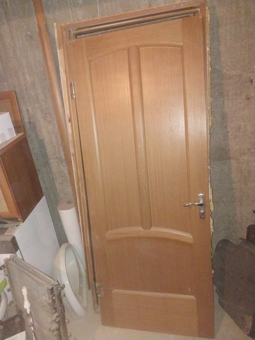 Продам межкомнатные двери  б/у