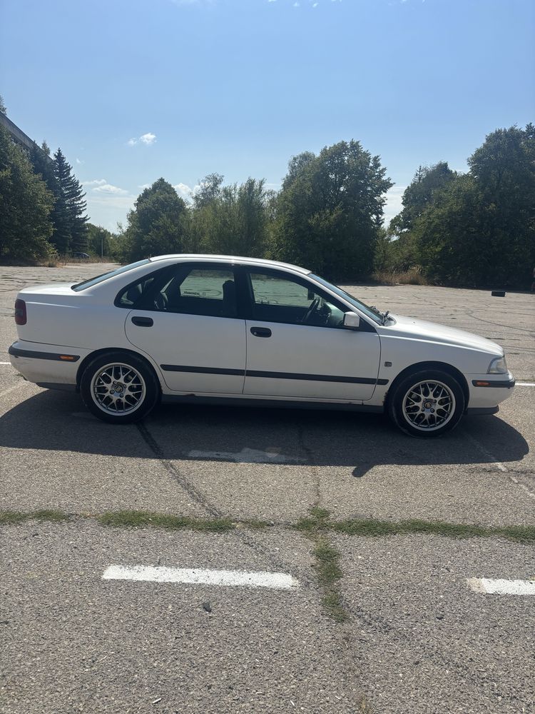 Volvo S40 1999г. 1.6 бензин