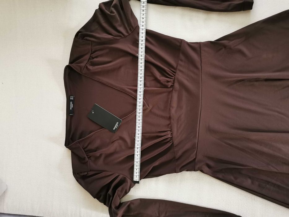 Дамски рокли MANGO, размери М - L, нови.