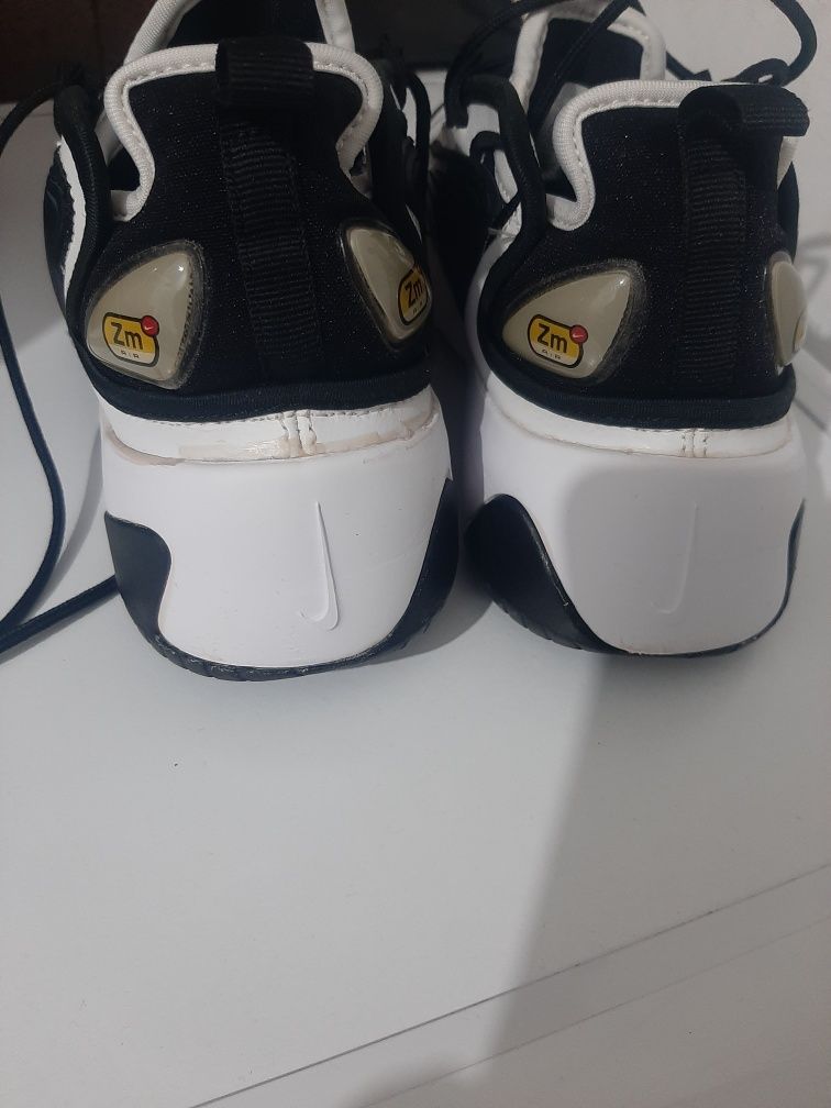 Дамски маратонки Nike