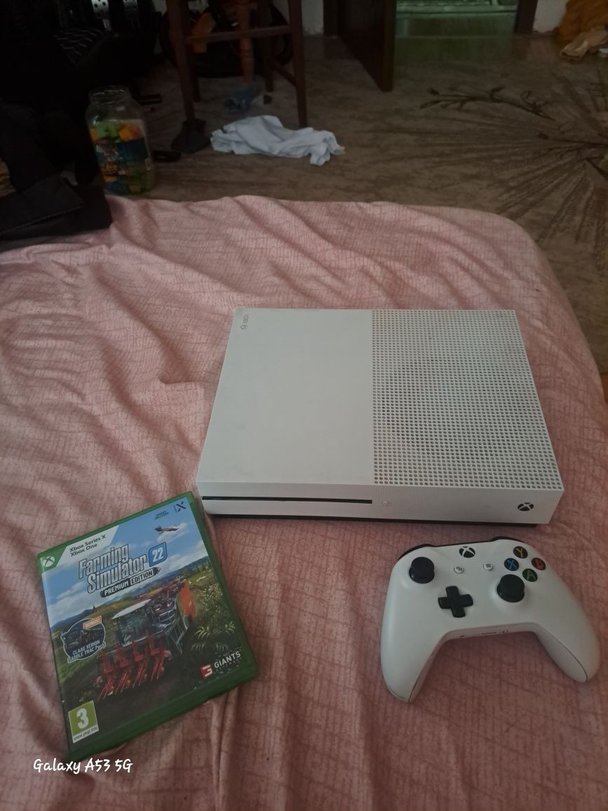 Xbox one s +joc Farming simulator 22