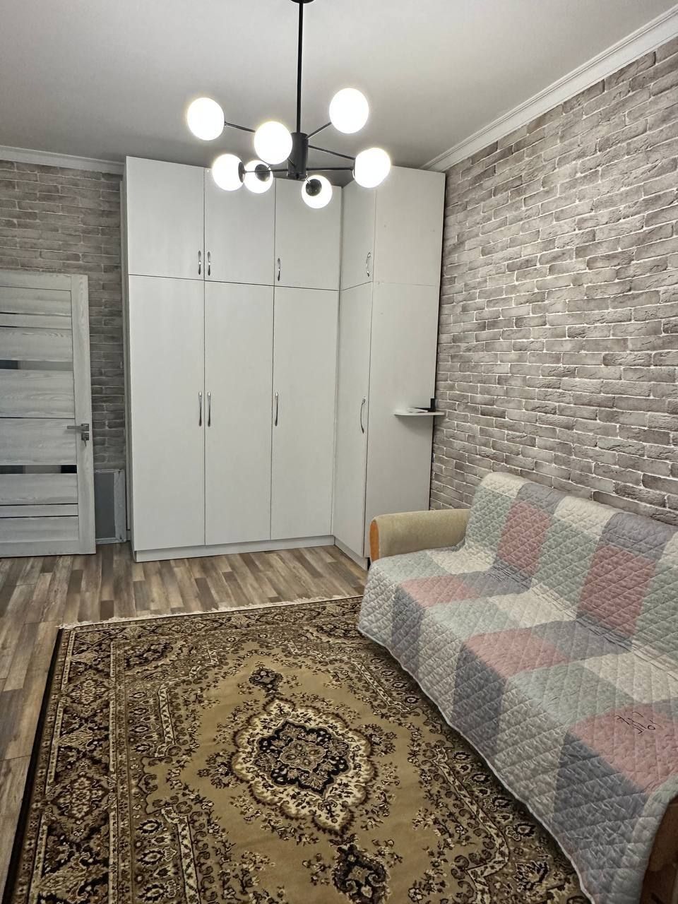 Продается 2х ком квартира на Новомосковской, ор-р: стадион Старт, 46м²