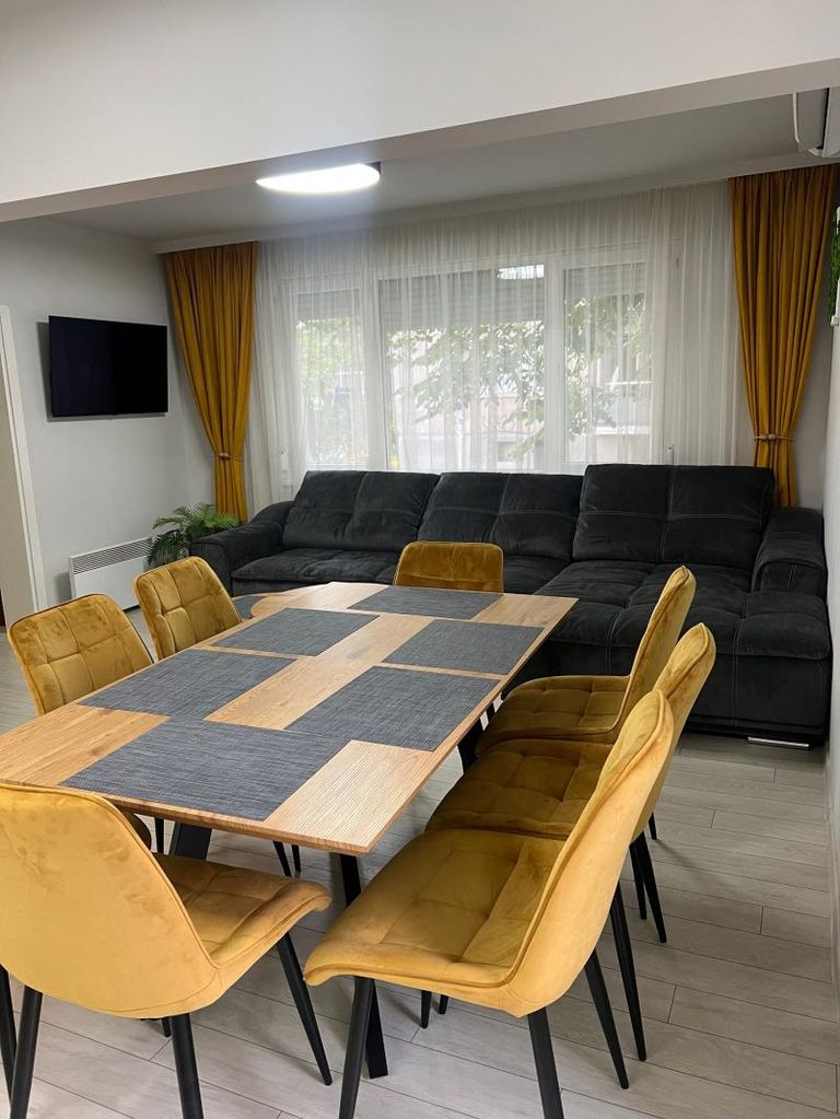 Дава се под наем Двустаен апартамент в Пловдив, Каменица 2 - 61 кв.м за 600 € - Снимка #2