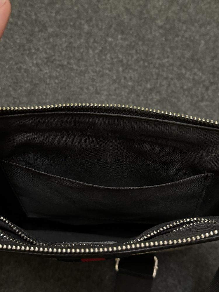 Мъжка Чанта Gucci Web GG