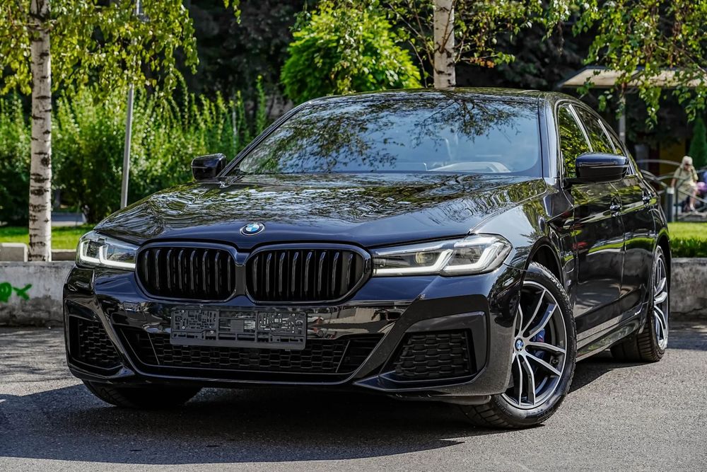 BMW Seria 5 Bmw 530e Benzina Plug-In M-Pachet Interior Exterior