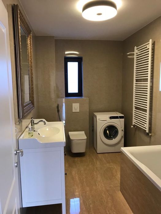 Închiriez apartament de 3 camere ultracentral Ploiești