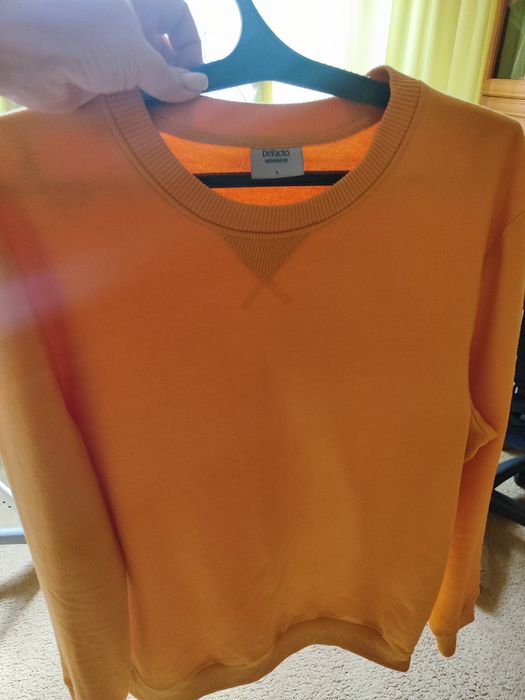 Продам свитшот в хорошем состоянии