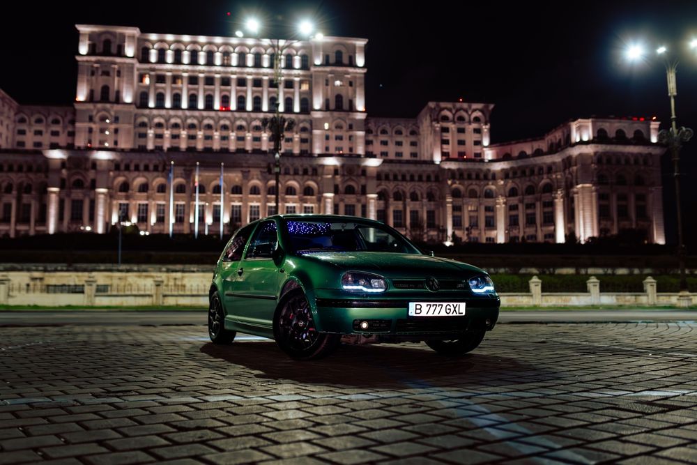 Vand golf 4 coupe 1.6 benzina