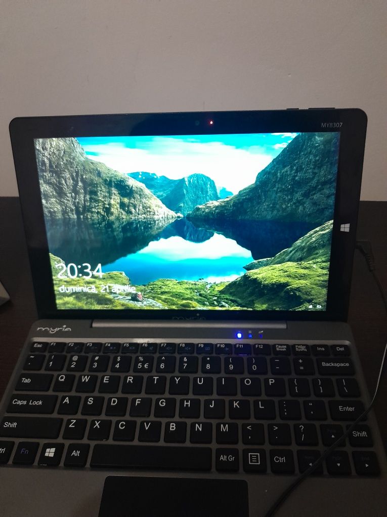 Laptop Myria 2 în 1
