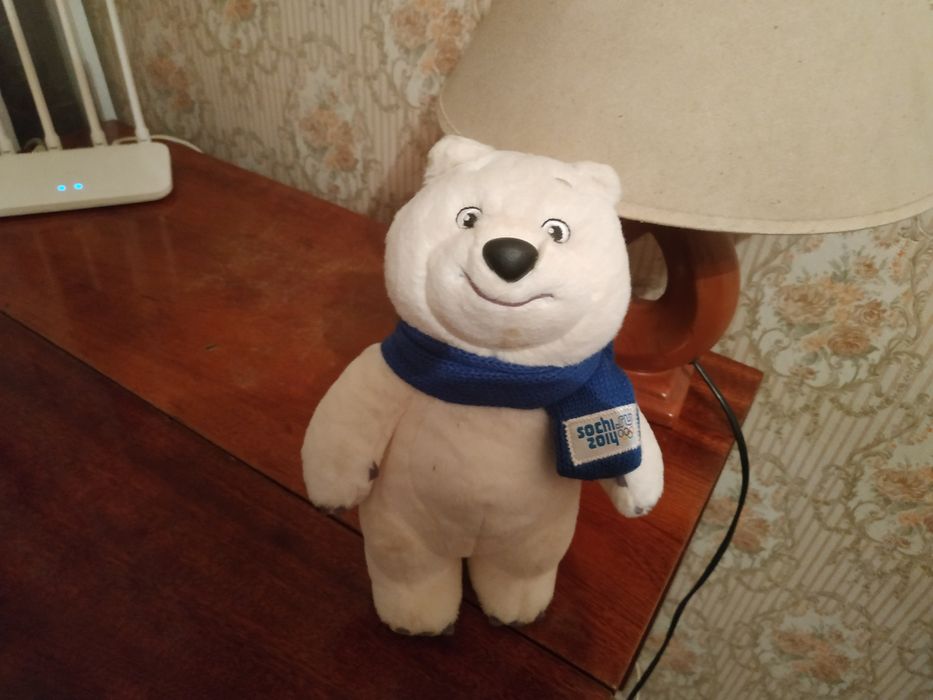 Продаю мягкую игрушку белый медвежонок олимпийский сочи2014
