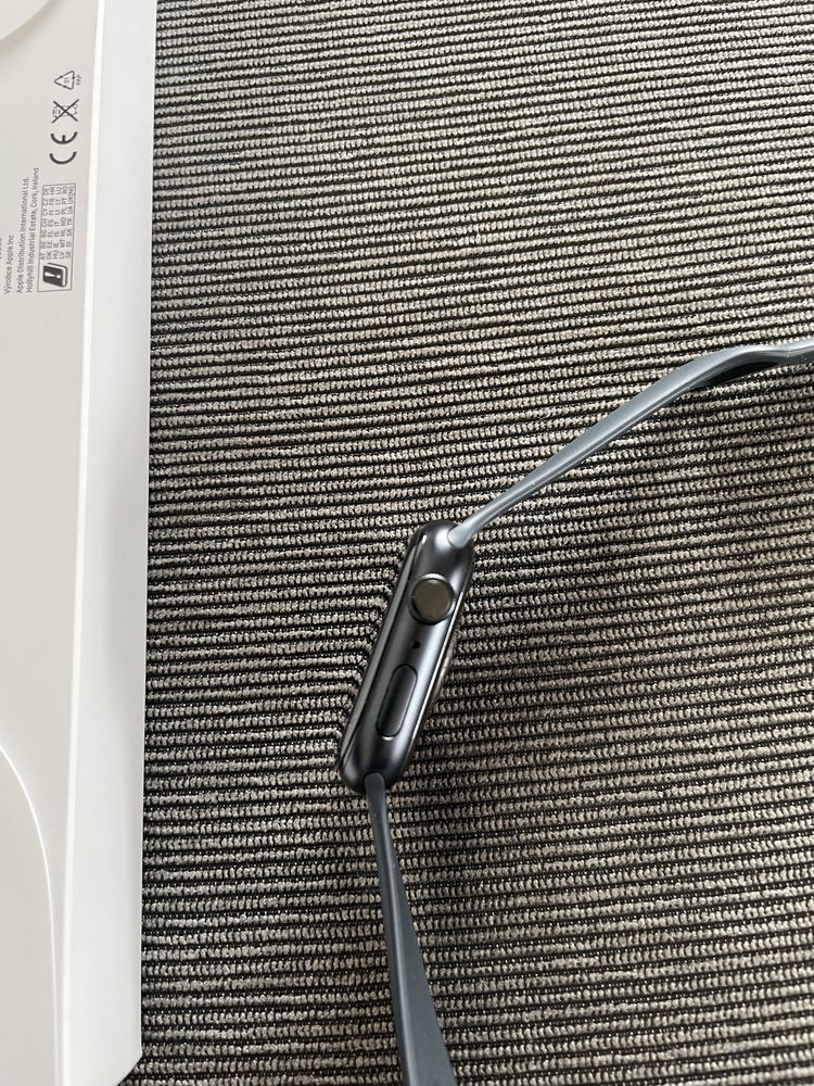 Apple watch 9 45 mm midnight чисто нов