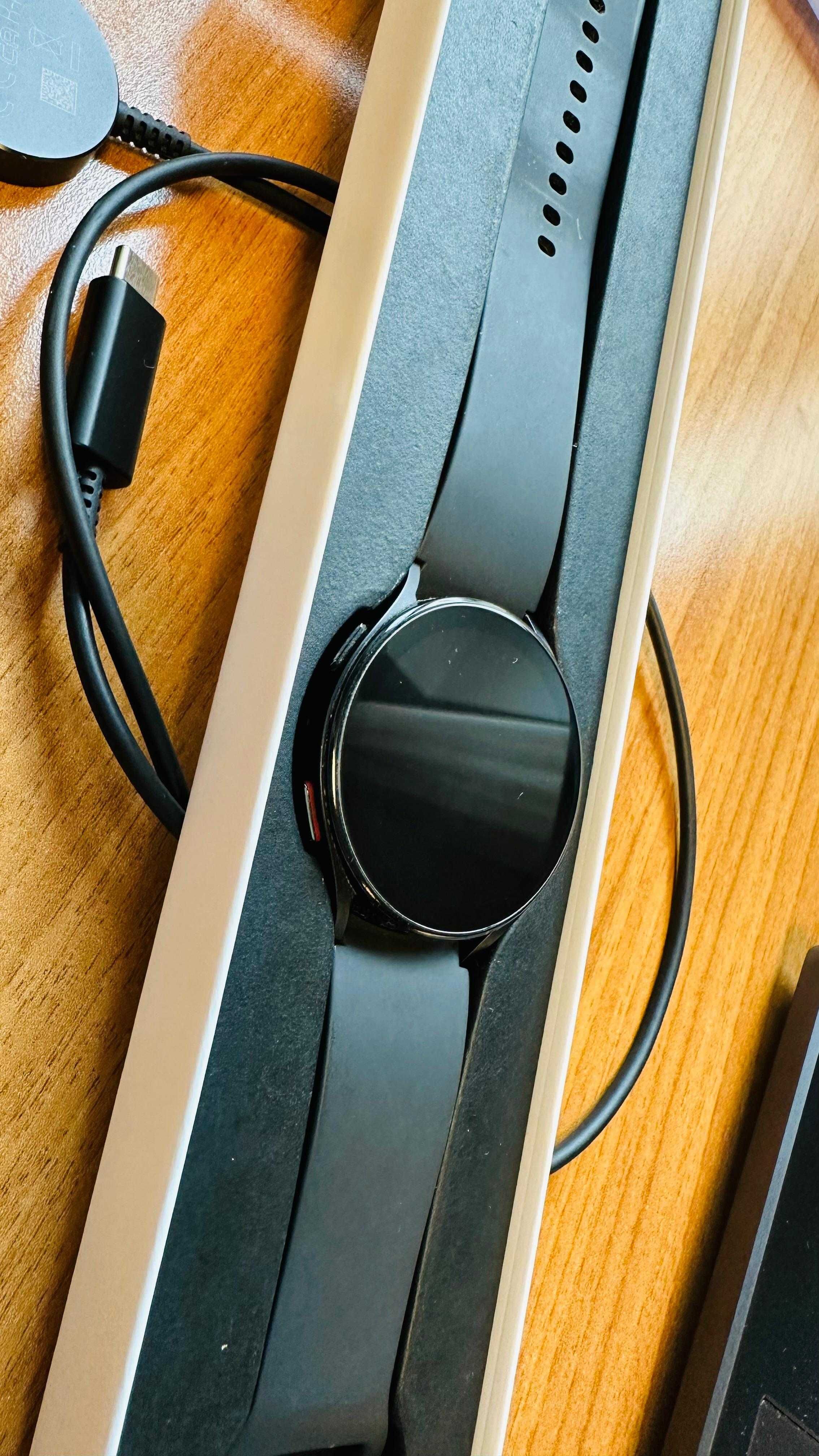 Samsung Watch5 44mm impecabil