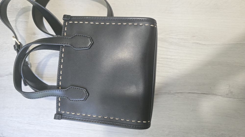 Малка чанта Guess