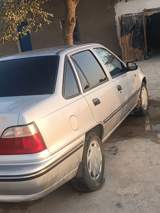 Moshina sotiladi narxini kelishsak buladi