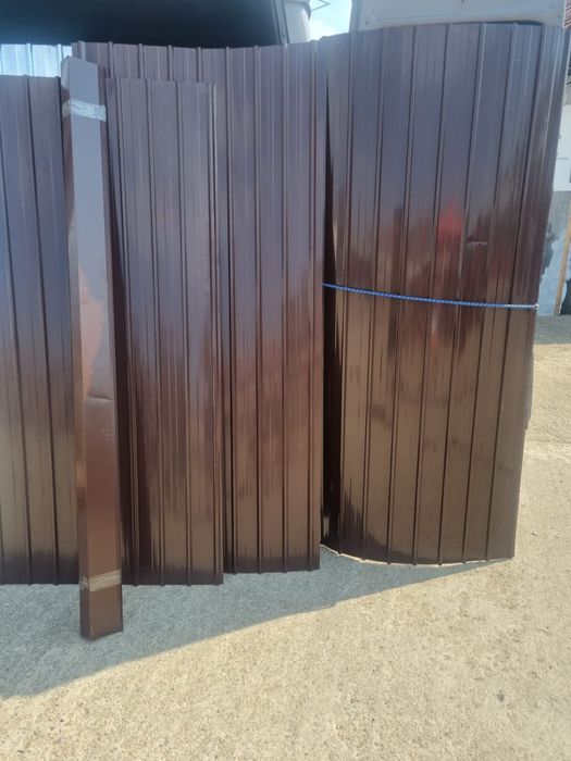 Tablă cutată colorată