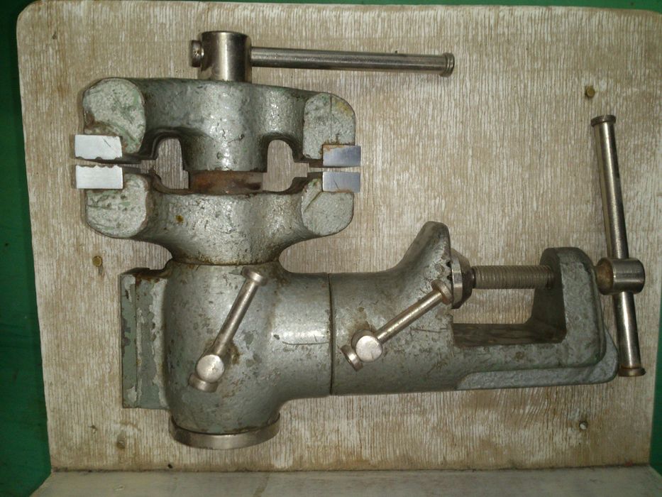 Тиски советские.