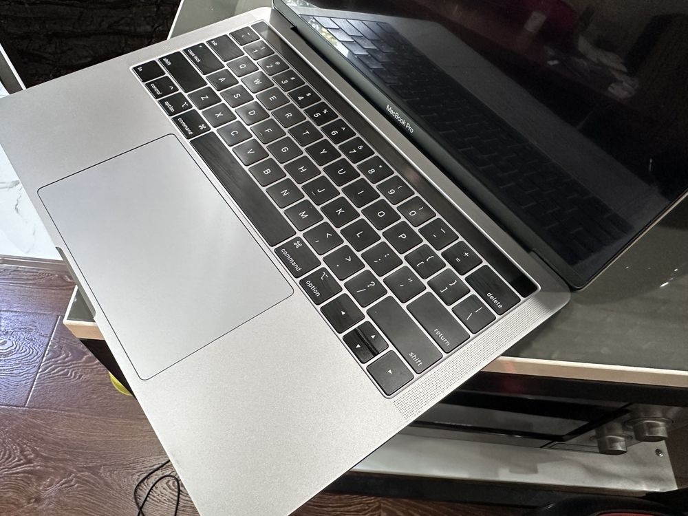 Macbook pro в идеальном состоянии