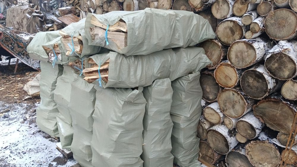 Продам дрова в мешках.Сосна рубленая сухостой.