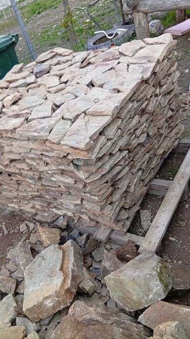 Piatră naturală 50 de lei metru pătrat