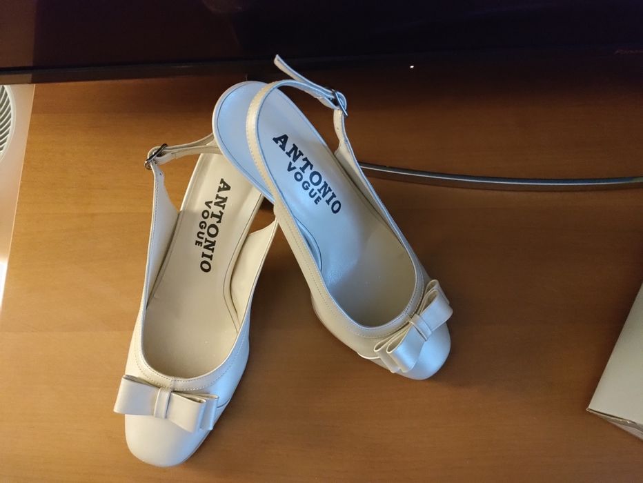 vand pantofi noi de piele mar 37/38