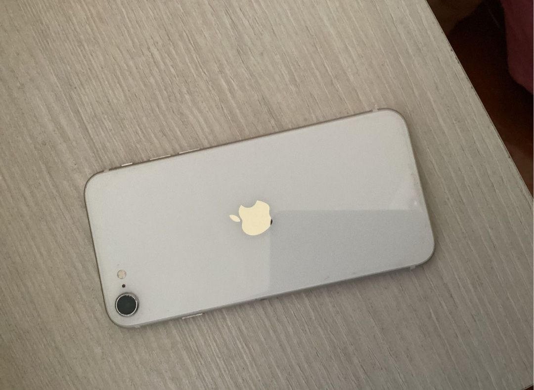 Iphone Se 2020..