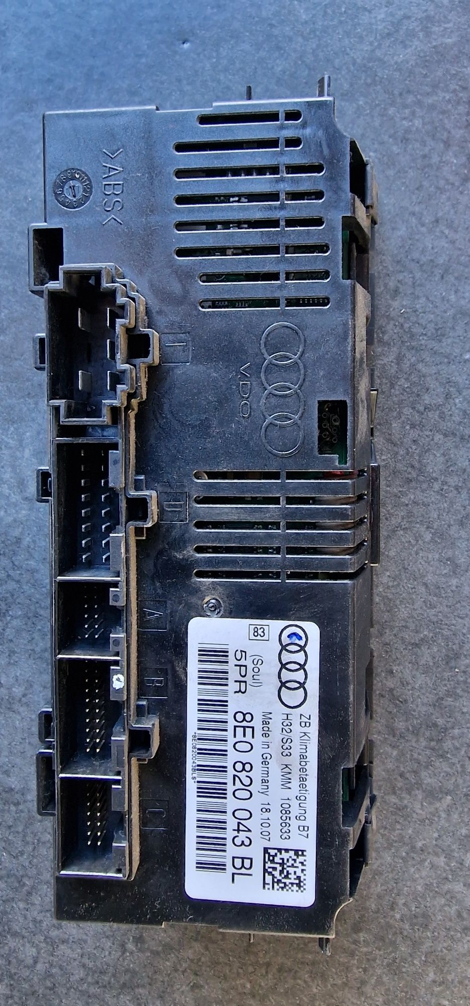 Panou clima audi a4 b7 cod 8E0820043BL