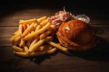 CATERING  burgeri ufo, crispy,frigsrui de pui libaneze!