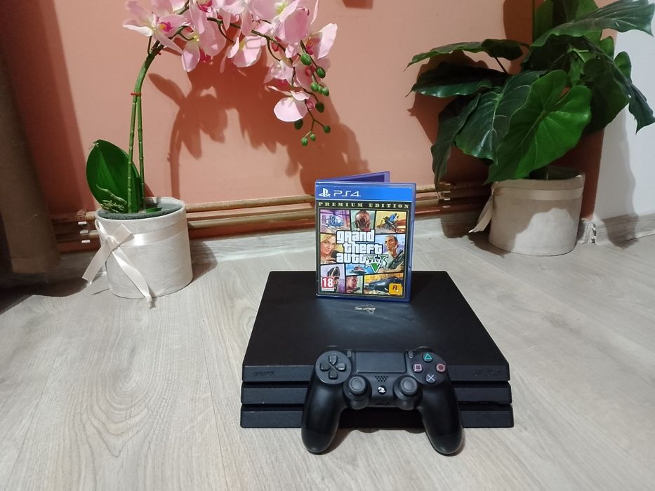 Playstation 4 + 20 jocuri, 1TB, 4K