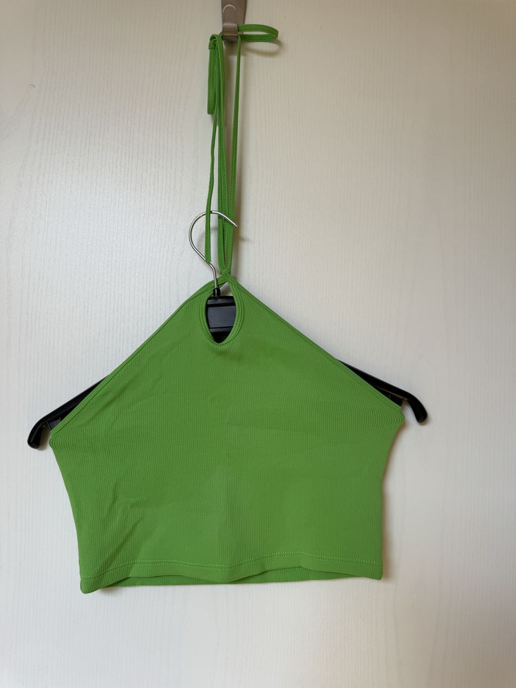 Top Zara verde.