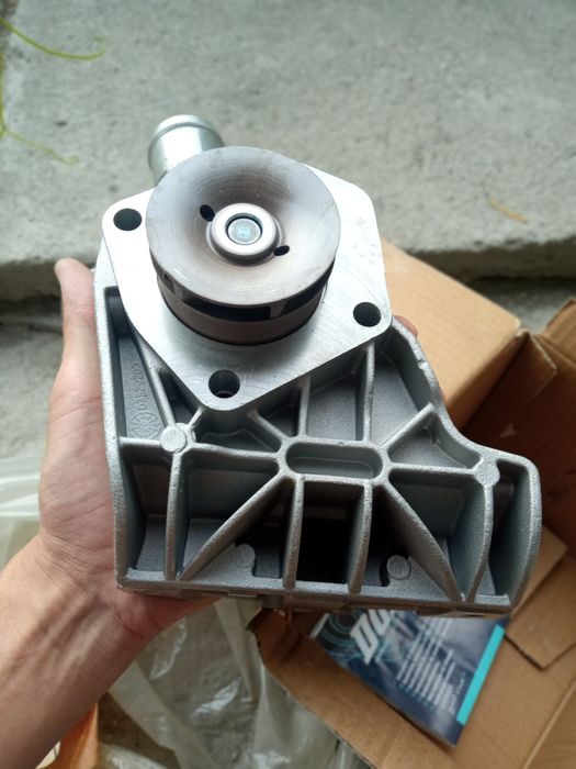 Помпа Skoda Fabia 1,4